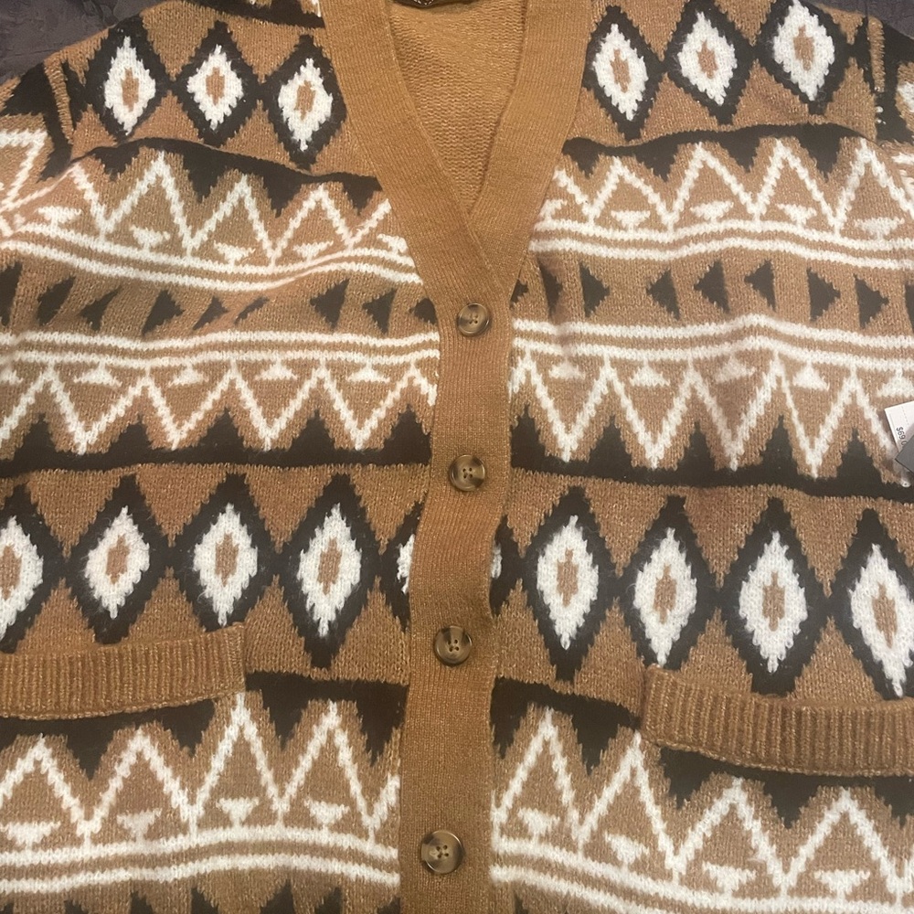 Black Tape_ Geometric Knit Cardigan - Picture 3 of 8